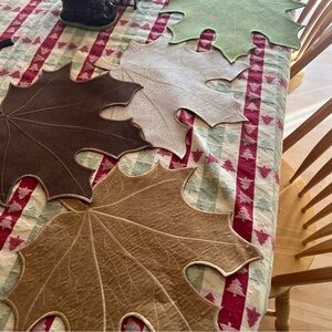 Leaf-Shaped Placemats Set - Brown, Tan, Green